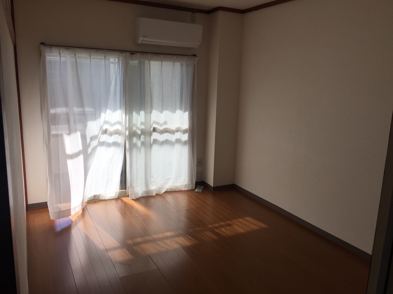 居室（フローリング床）