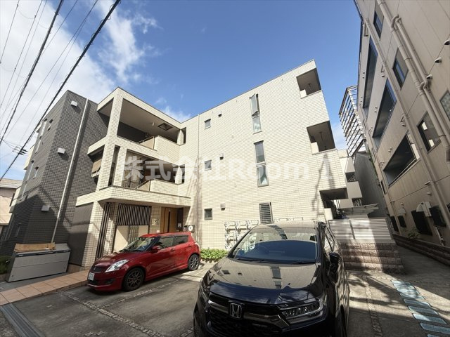 buildingImage