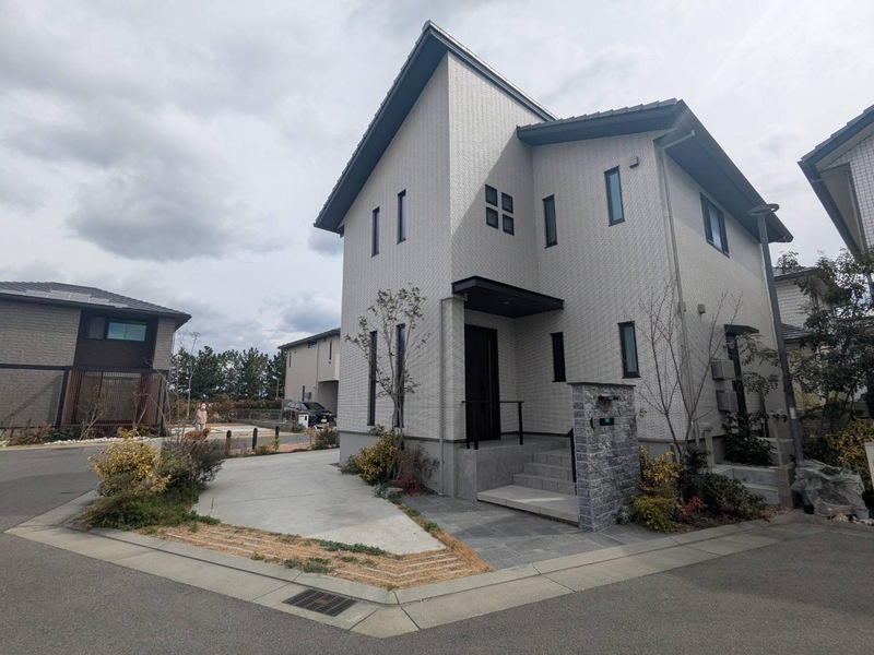 buildingImage