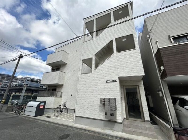 buildingImage