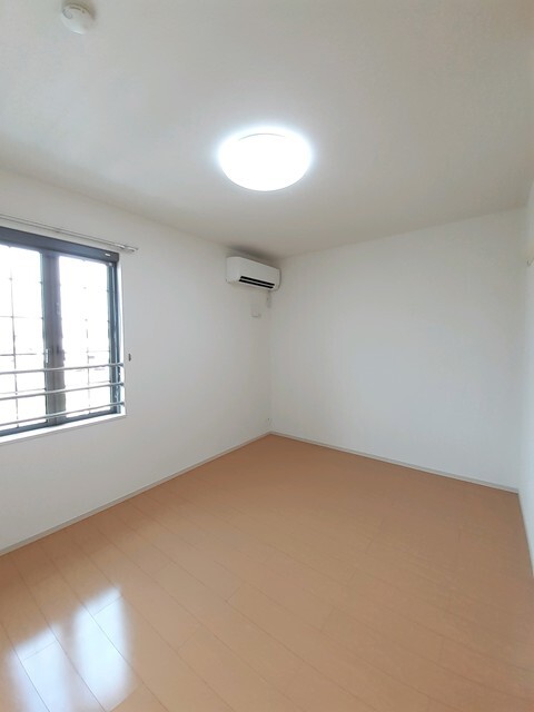 洋室6.7帖