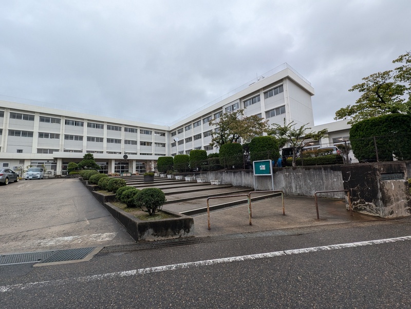 新潟市立東青山小学校