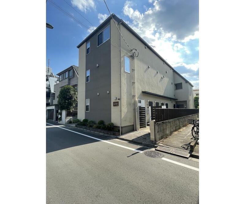 Forest Terrace 102