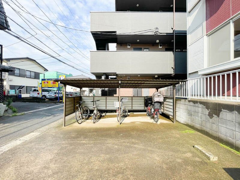 サンシティーチアキ101号室 駐輪所