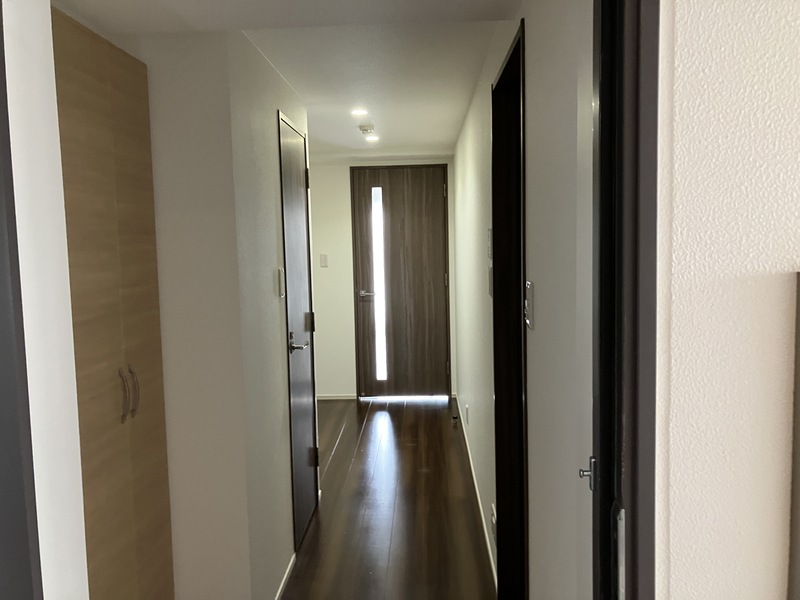 レオ参拾八番館 玄関