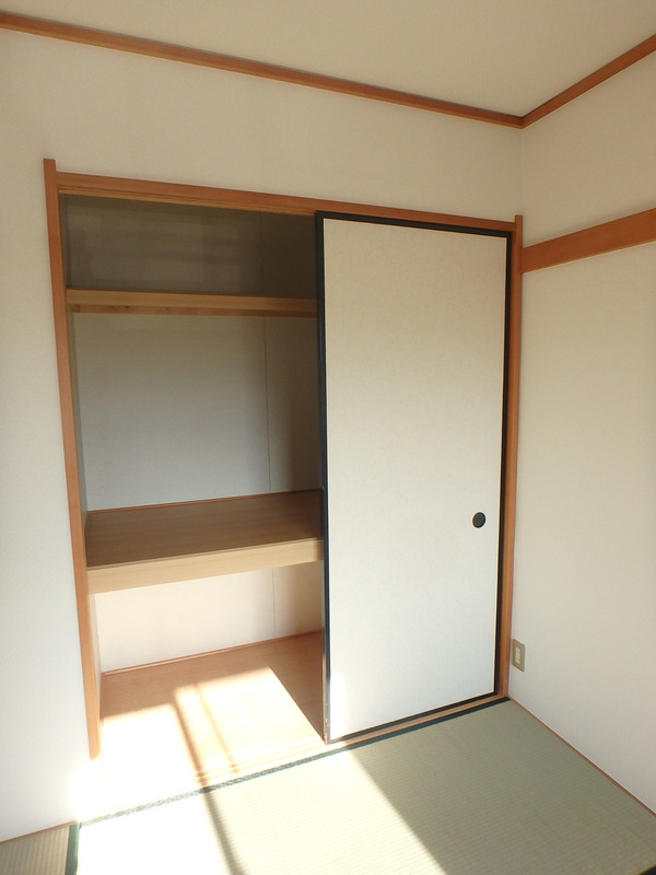 メゾネットプラザ南柏１号棟 収納