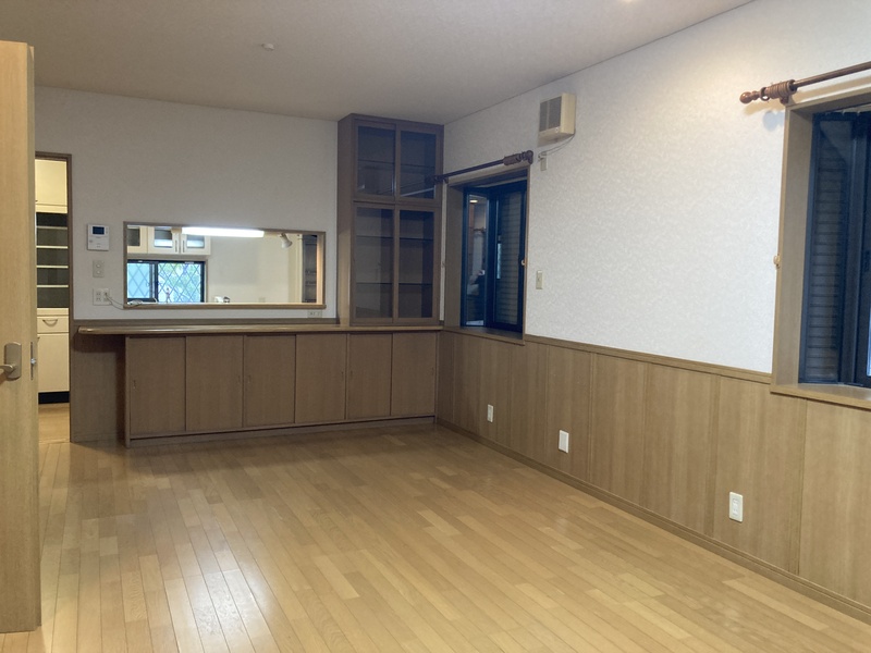 緑が丘一丁目戸建 リビング
