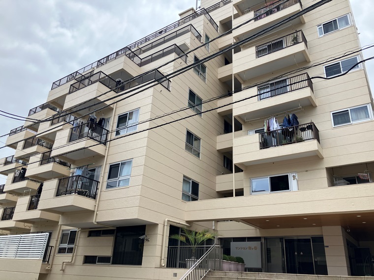 マンション市ケ谷 708 建物外観（募集元提供）