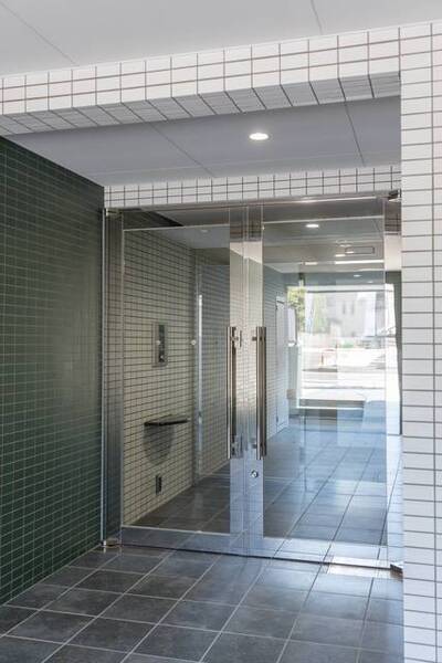 レオ伍拾番館 ロビー