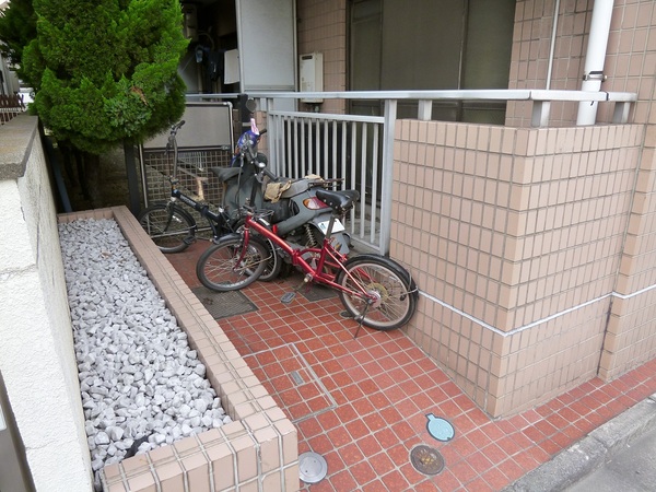 リバーサイド葉山 駐車場
